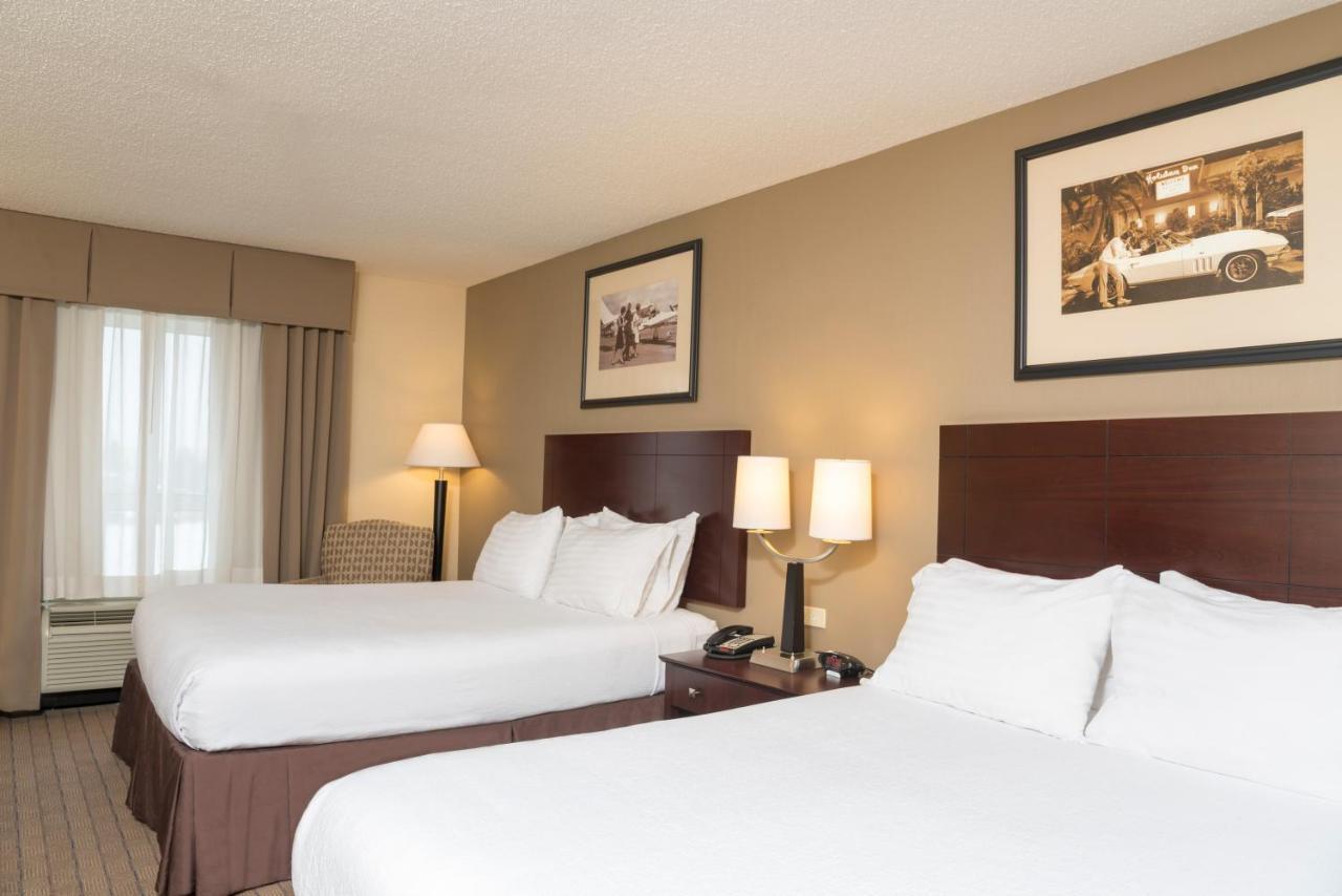 Holiday Inn Aurora North - Naperville By Ihg Exterior photo